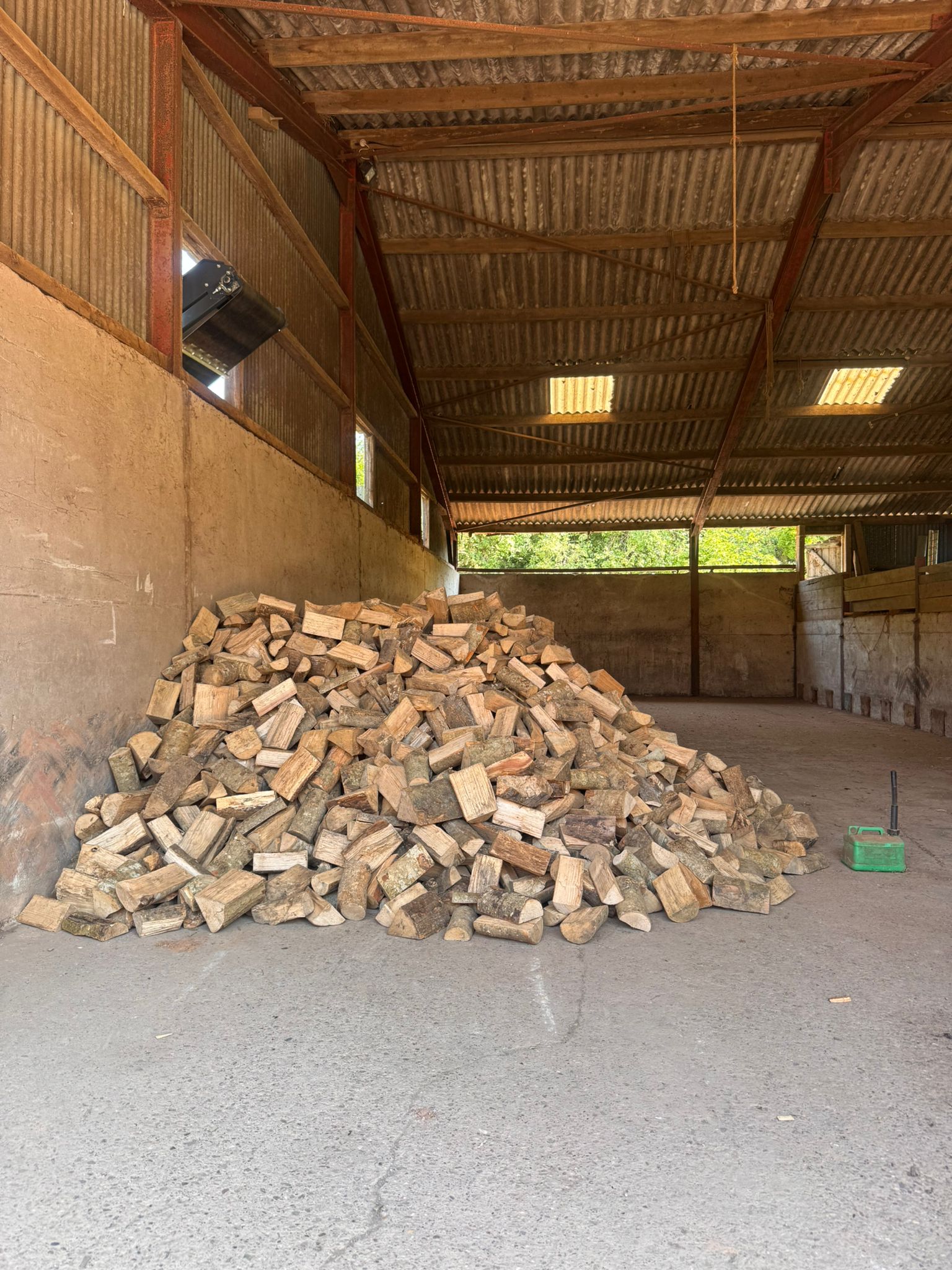 6 cubic metres of hardwood logs